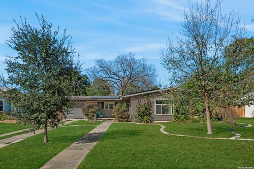 221 Seford Dr, Terrell Hills, TX, 78209-6036 | Card Image