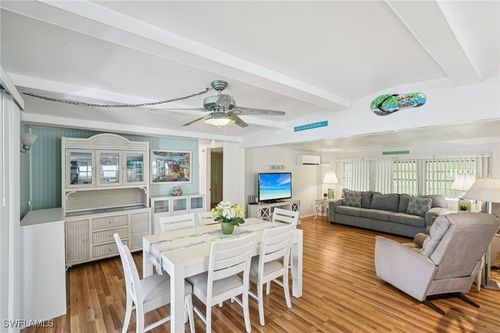 30-104 Willow Ln, NAPLES, FL, 34114-8140 | Card Image