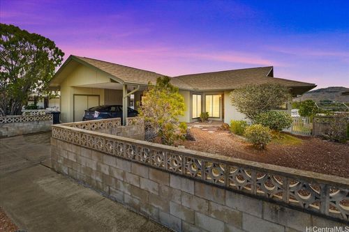 1298 Ala Puumalu St, Honolulu, HI, 96818-1646 | Card Image