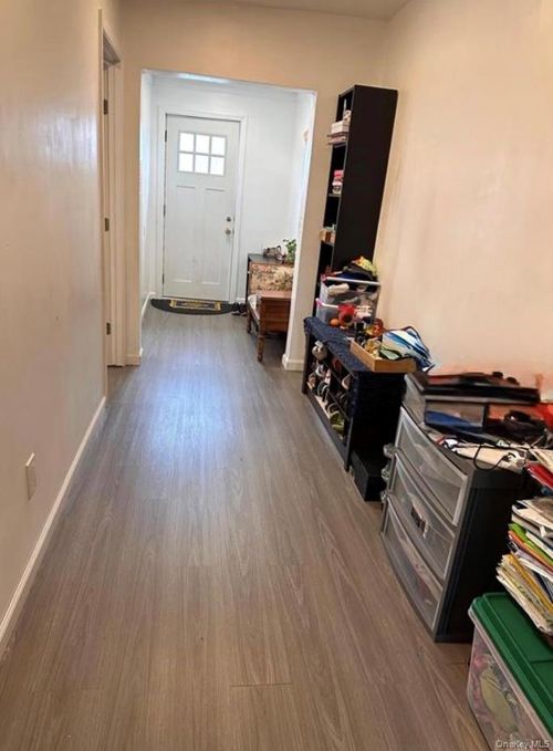 626 Stewart Ave, New Hyde Park, NY, 11040-5431 | Card Image