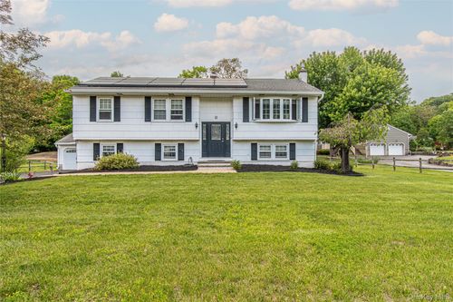 4 Russett Ln, Wappingers Falls, NY, 12590-3331 | Card Image