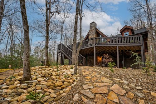 1903 Waters End Rd, Walland, TN, 37886-3208 | Card Image