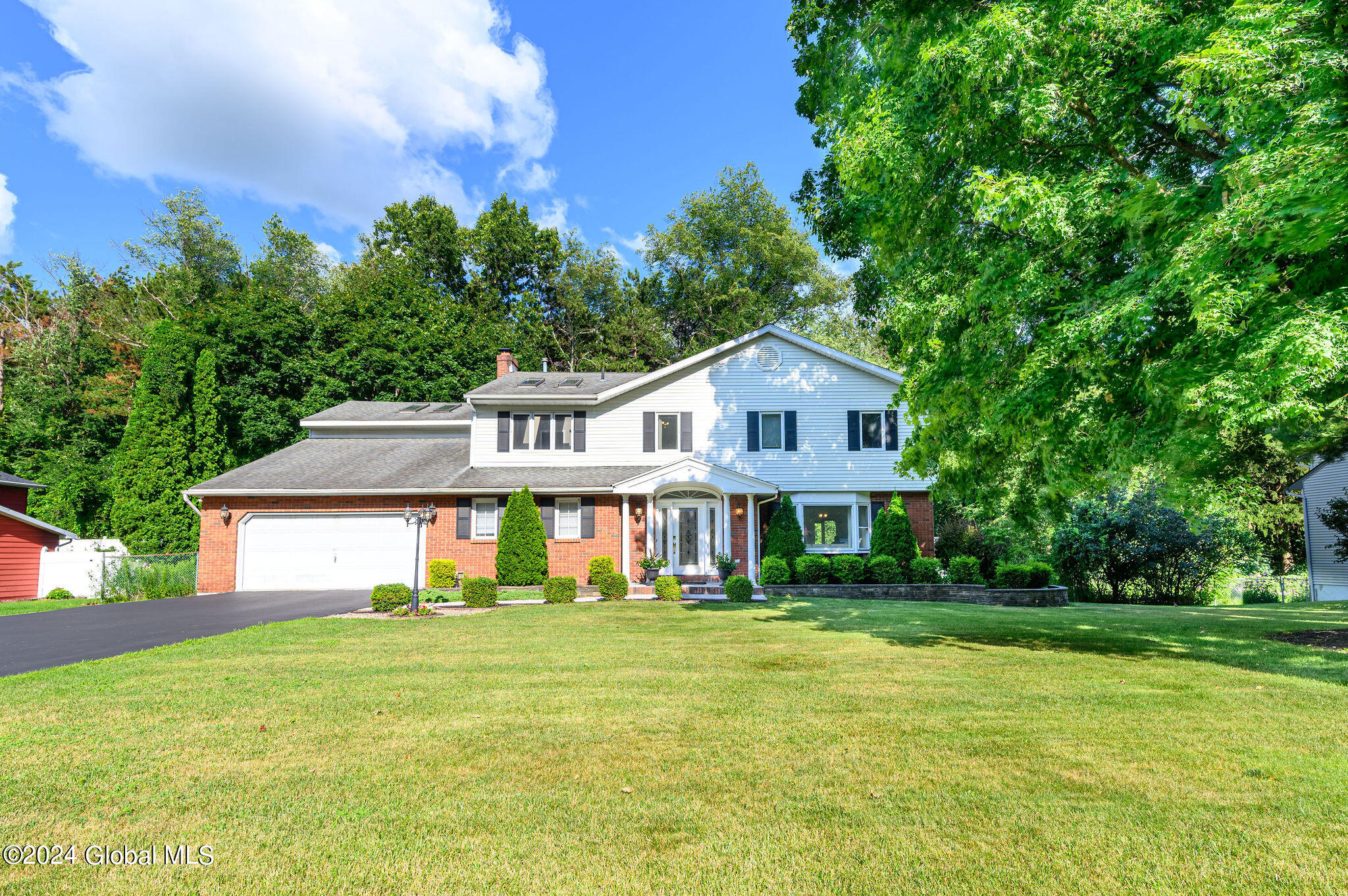 Laurel Dr, Albany, NY 12211