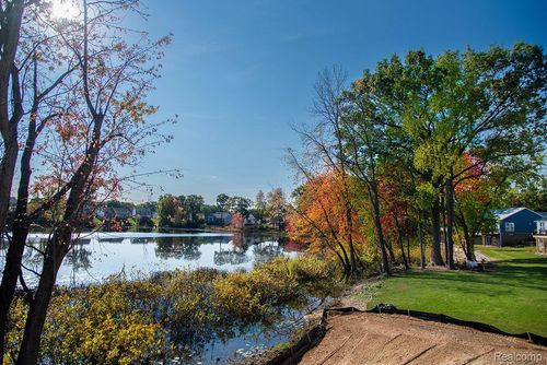 837 Preserve Ln, White Lake, MI, 48386-1708 | Card Image