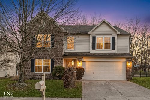 18826 Long Walk Ln, Noblesville, IN, 46060-1028 | Card Image