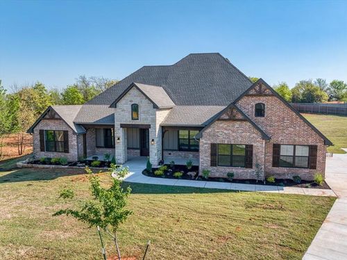 912 Acclivis Circle, Newcastle, OK, 73065 | Card Image