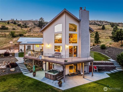 8770 Nahahum Canyon Rd, Cashmere, WA, 98815-9725 | Card Image