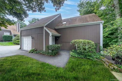 5 Grove Mews, Chappaqua, NY, 10514-3709 | Card Image