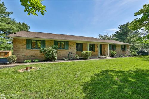 6124 Hilltop Rd, Orefield, PA, 18069-8905 | Card Image