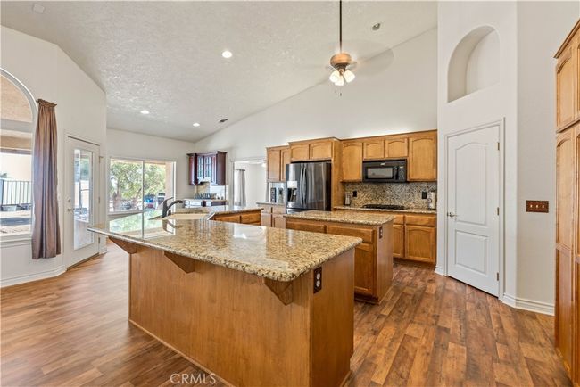 9098 Rattlesnake Rd, House other with 5 bedrooms, 3 bathrooms and 3 parking in Phelan CA | Image 15
