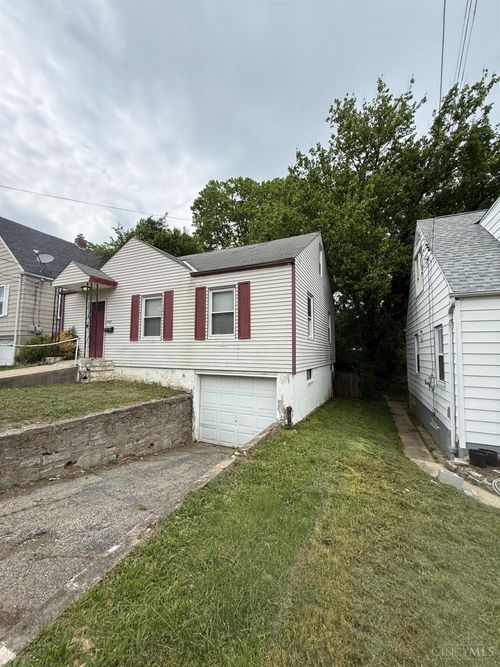 1866 Ashbrook Drive, Cincinnati, OH, 45238 | Card Image