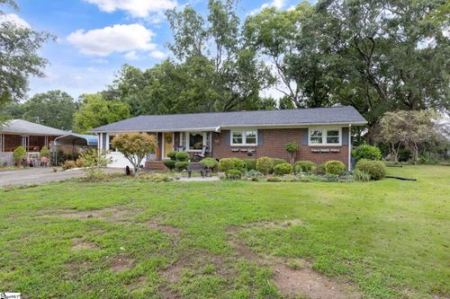 137 Selwyn Dr, Anderson, SC, 29625-3007 | Card Image