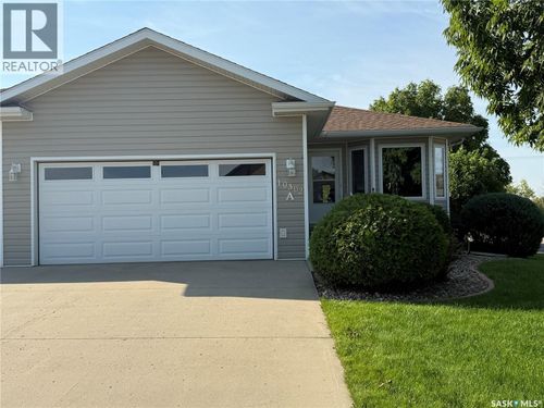 10302 Henderson Dr, North Battleford, SK, S9A3Y3 | Card Image