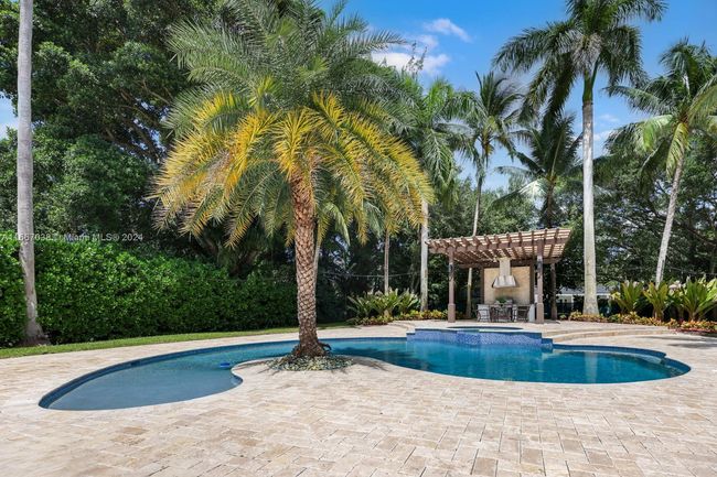 5837 Sw 102 Nd St, House other with 6 bedrooms, 6 bathrooms and null parking in Pinecrest FL | Image 32