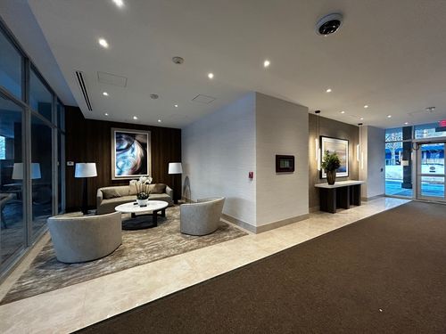 apt-1009-77 Pond Ave, Brookline, MA, 02445-7109 | Card Image