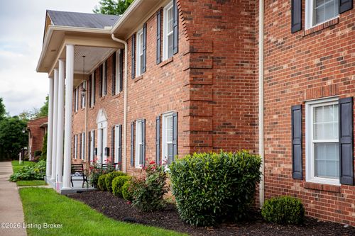 202-4825 Westmar Ter, Louisville, KY, 40222-4493 | Card Image