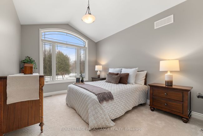 18 Windwhisper Dr, House other with 3 bedrooms, 2 bathrooms and 7 parking in Plainfield ON | Image 26