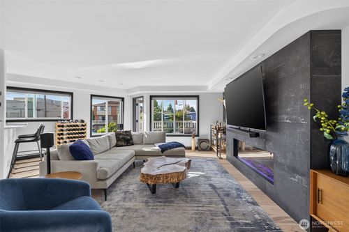 e-610 Daley St, Edmonds, WA, 98020-3000 | Card Image