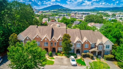 216 Shady Ridge Ln, Chattanooga, TN, 37405-3966 | Card Image