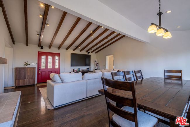 14563 Round Valley Dr, House other with 4 bedrooms, 2 bathrooms and 2 parking in Sherman Oaks CA | Image 7