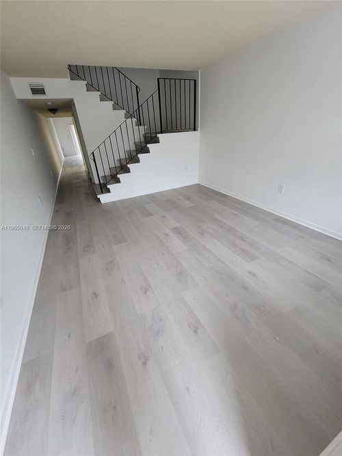 1624-1624 Ne 151st St, North Miami Beach, FL, 33162-5943 | Card Image