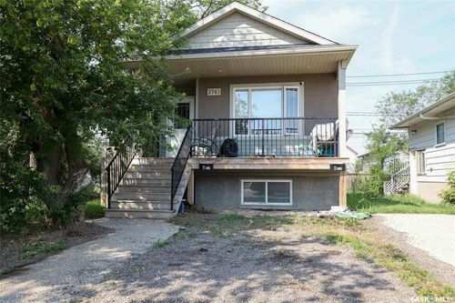 374 Wascana St, Regina, SK, S4R4H9 | Card Image