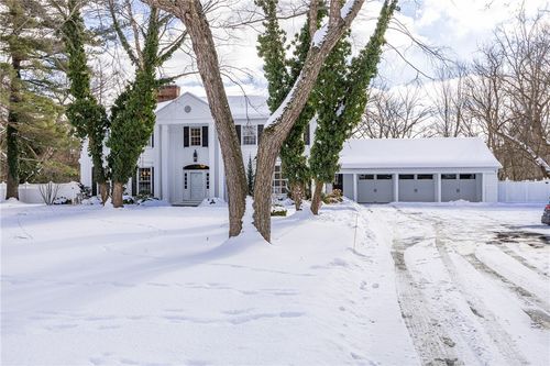 28 Mitchell Rd, Pittsford, NY, 14534-2302 | Card Image