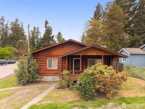 14508 6th Ave Ne, Shoreline, WA, 98155-6944 | Card Image