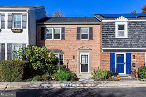 2312 Wheystone Ct, VIENNA, VA, 22182-5236 | Card Image