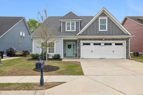 8016 Frostwood Ln, Ooltewah, TN, 37363-2005 | Card Image