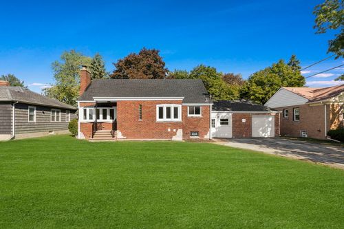 3540 Bernice Rd, Lansing, IL, 60438-1411 | Card Image