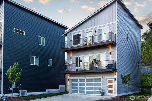 134 Blackfish Ct, Bremerton, WA, 98310-2582 | Card Image