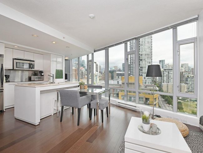 1701 - 1255 Seymour Street, Condo with 2 bedrooms, 2 bathrooms and 1 parking in Vancouver BC | Image 1