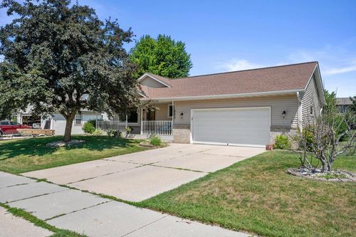 220 Whisper Lane, Kewaskum, WI, 53040 | Card Image
