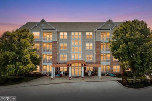 402-1010 Crest Way, YORK, PA, 17403-9122 | Card Image