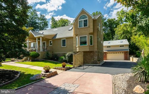 120 S Sproul Rd, BROOMALL, PA, 19008-2118 | Card Image