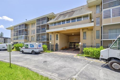 205-4848 Nw 24th Ct, Lauderdale Lakes, FL, 33313-3337 | Card Image