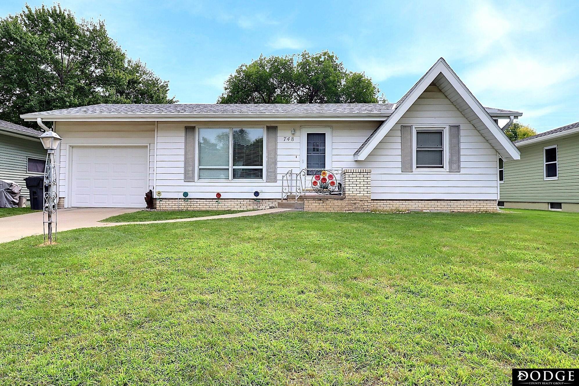 Christy St, Fremont, NE 68025