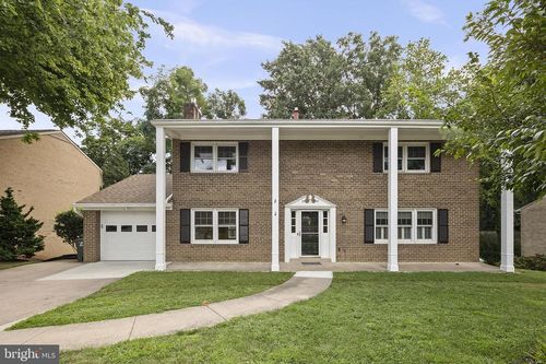 2542 N Wakefield Street, ARLINGTON, VA, 22207 | Card Image