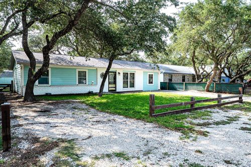 205 Winding Way, Rockport, TX, 78382-7038 | Card Image
