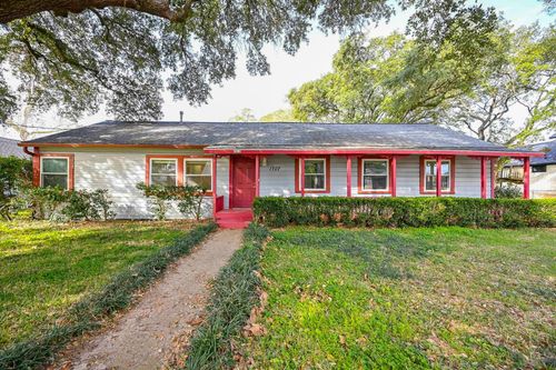 1707 Key St, Waller, TX, 77484-8435 | Card Image
