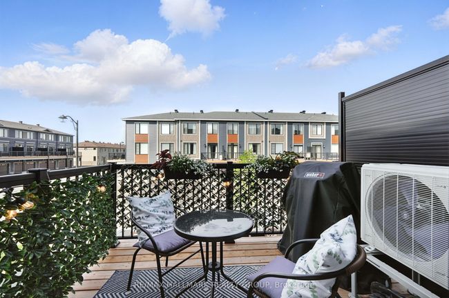 702 Confluence Walk, House attached with 2 bedrooms, 2 bathrooms and 1 parking in Ottawa ON | Image 18