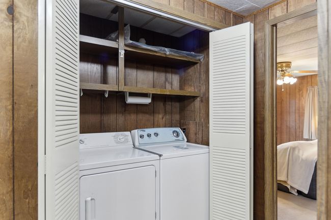 The laundry is located in the hall | Image 13