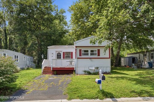 39 Antonia Dr, Jackson, NJ, 08527-3120 | Card Image