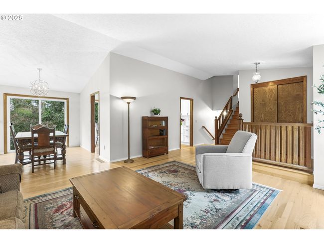 767 Sw 8 Th St, House other with 4 bedrooms, 4 bathrooms and 2 parking in Gresham OR | Image 5