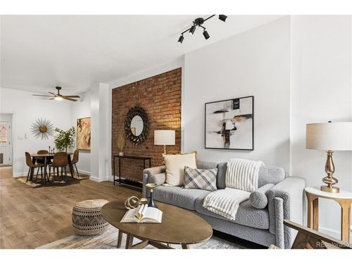 135 E 8th Ave, Denver, CO, 80203-3434 | Card Image