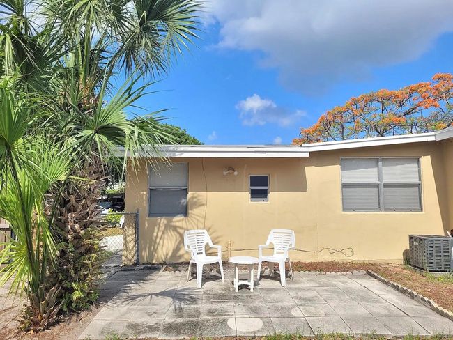 4700 Ne 14 Th Ave, House other with 3 bedrooms, 2 bathrooms and null parking in Pompano Beach FL | Image 15