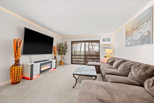 305-4407 Wilshire Blvd, Mound, MN, 55364-1940 | Card Image