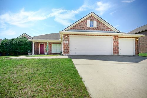 929 Sequoia Way, Saginaw, TX, 76131-3559 | Card Image