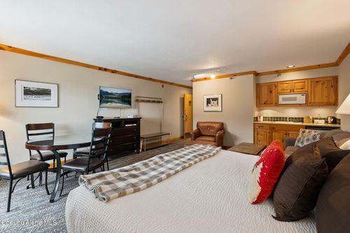 409411-72 Great Escape Rd, Sandpoint, ID, 83864 | Card Image